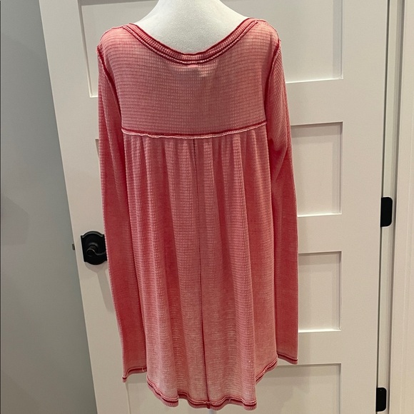 Women's Free People Pink Button-Down Boho Tunic - Picture 2 of 4